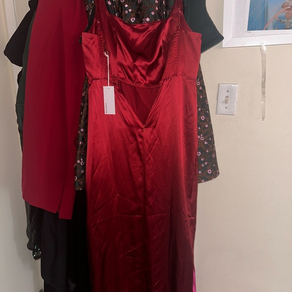 Red silk Reformation Solvang dress in size 6 - midi length with slit. - Picture 7 of 8